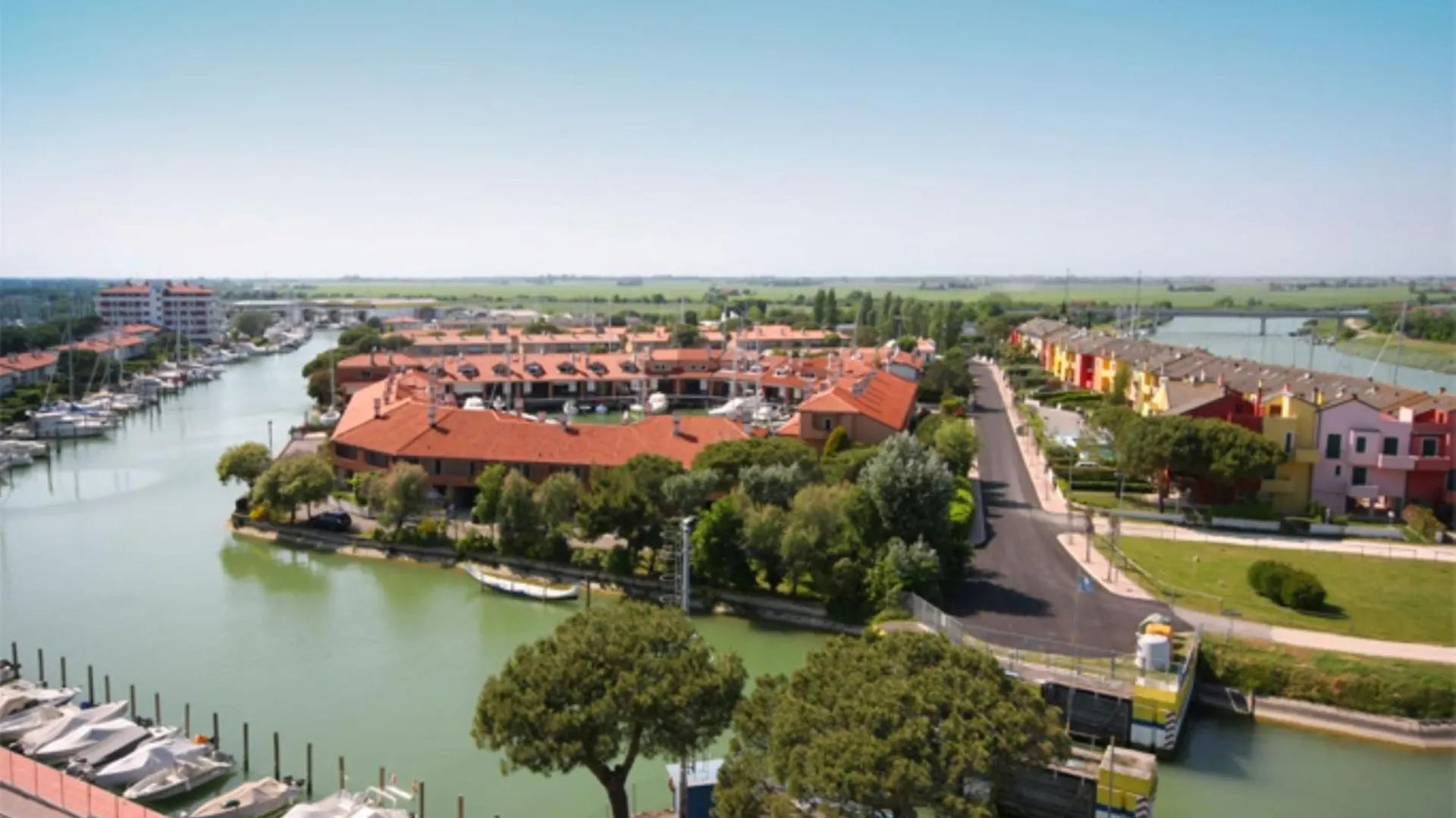 Bello Appartamento per 5 Persone - Ac - Terrazzo - Piscina Porto Santa Margherita di Caorle 0*,  Italia